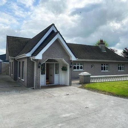 Entire Home At Ballysax House Newpark Экстерьер фото